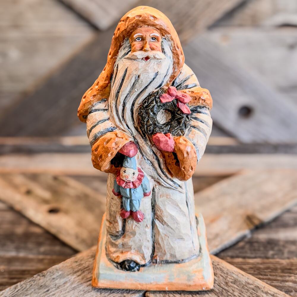 Vintage Style Old World Santa Resin Figurine 9.5” Wreath & Clown Toy Christmas